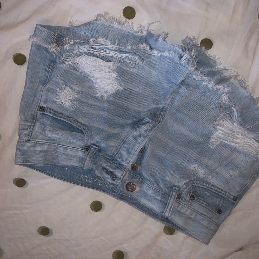 Mid rise light wash shorts